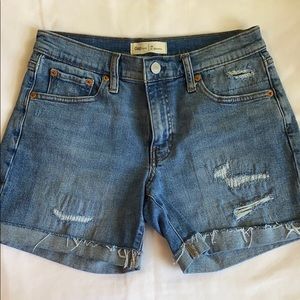 Gap shorts